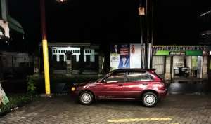 Toyota starlet 1991 , tersedia melalui melalui situs Olx