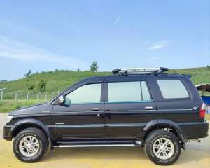 Jual bekas Isuzu Panther GRAND TOURING 2011 glowing,lokasi di Jawa Tengah