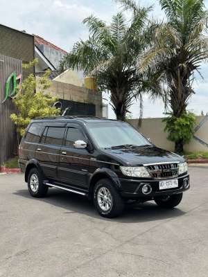 Jual bekas Isuzu Panther GRAND TOURING 2011 Diesel Turbo,lokasi di Jawa Tengah