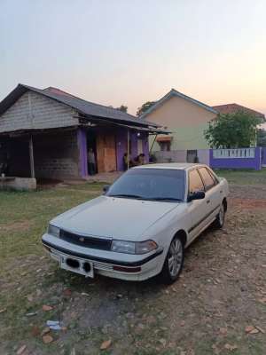 Jual bekas MOBIL TOYOTA CORONA EX SALOON 1600CC 1992,lokasi di 
