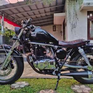Jual bekas Motor Custom Bobber Benelli Basic Thunder 250 GSX,lokasi di Kab. Bogor