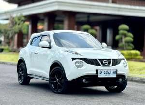 Jual bekas NISSAN JUKE RX CVT 2013 PUTIH ASLI BALI LOW KM,lokasi di 