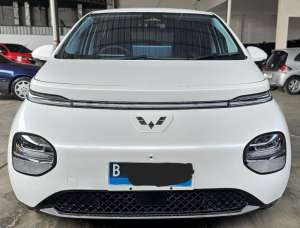 Jual bekas Wuling Cloud EV ATMatic2024 Putih Km 2rban Mulus Gress Siap Pakai Good Condition,lokasi di DKI Jakarta