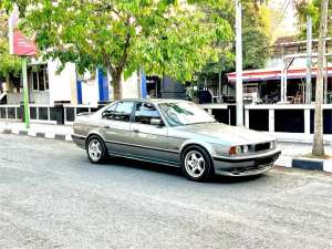 Jual bekas BMW E34 530i V8 Manual,lokasi di 