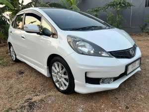 Jual bekas Honda Jazz RS matic 2013 MMC,lokasi di 