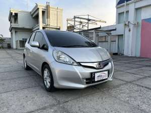 Jual bekas Honda jazz S matic 2013 istimewa,lokasi di 