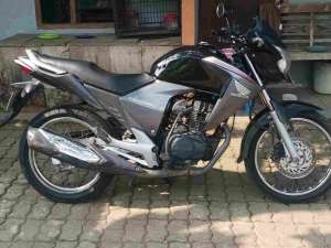 Honda Megapro 2011 Hitam Mulus Terawat , tersedia melalui melalui situs Jualmotorbekas