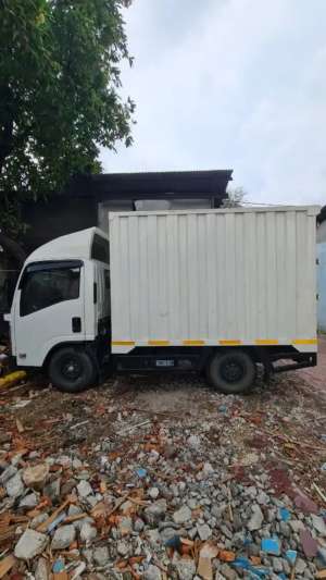 Jual bekas ISUZU ELF NLR85 2022 BOX BESI SHORT,lokasi di 