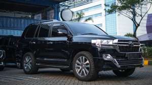 Jual bekas Toyota Land Cruiser 200 VX-R 4.5L V8,lokasi di 