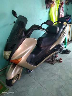 Yamaha Majesty buyutnya X-Max Limited , tersedia melalui melalui situs Jualmotorbekas