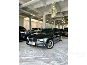 2017 BMW 320i 2.0 Sport Sedan 2018 digital speedo f30 lci last edition , tersedia melalui melalui situs Carmudi