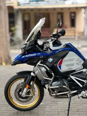 Bmw k51 adventure lokasi di Gianyar, tersedia melalui melalui situs Olx