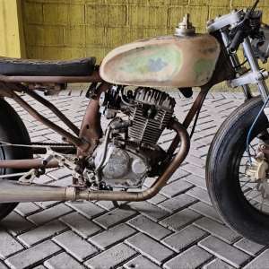 Jual bekas Caferacer basic Tiger 2000,lokasi di Kab. Kediri