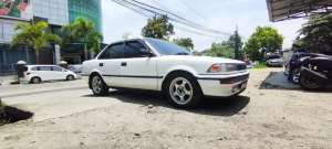 Jual bekas Corolla Twincam 1.6 SEG putih mulus 1989,lokasi di 