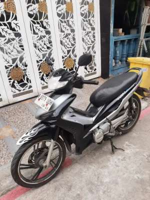 Jual bekas Honda Revo Matic 2010 ss lengkap plat B DKI, stater hidup,lokasi di Bekasi Utara