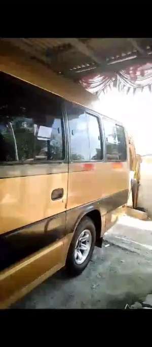 Jual bekas Isuzu Elf NHR 55 Tahun 2001 Diesel,lokasi di 