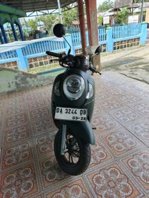 JUAL CEPAT BISA NEGO Honda Scoopy prestige Warna Hijau lokasi di Labuan Amas Utara, tersedia melalui melalui situs Olx