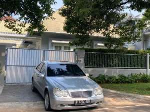 Jual bekas Mercy Elegance Sunroof w203 2002,lokasi di 