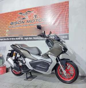 Jual bekas Rawatan HONDA ADV 150 FI CBS ISS ALARM 2022 Pajak Panjang,lokasi di Pondok Aren