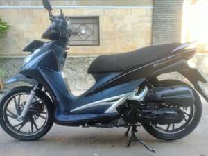 Suzuki Hayate 2013 BlackBlue Stellar lokasi di Kedungkandang, tersedia melalui melalui situs Olx