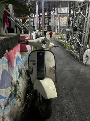 Vespa Corsa thn 1991 lokasi di Bandung Wetan, tersedia melalui melalui situs Olx
