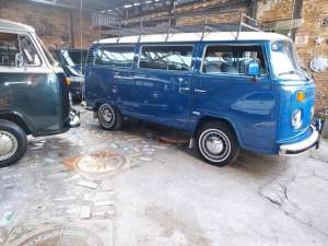 Volkswagen Kombi 2.0 Manual 1974 , tersedia melalui melalui situs Mobilman