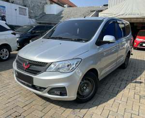 Jual bekas Wuling Confero 1.5 DB MT 2020 Silver,lokasi di Jawa Tengah