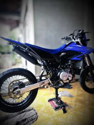 YAMAHA WR155 -- nego lokasi di Cipayung, tersedia melalui melalui situs Olx