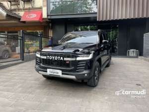2024 Toyota Land Cruiser 3.3 GR-S 70th Anniversary SUV , tersedia melalui melalui situs Carmudi