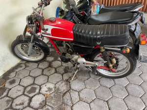 Jual bekas Cb merah basic GL160,lokasi di Rungkut