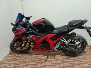 CBR150R 2019 PRIBADI lokasi di Pangkalan Kerinci, tersedia melalui melalui situs Olx