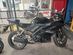 Dijual Murah R15 V3 2021 lokasi di Jatinegara, tersedia melalui melalui situs Olx