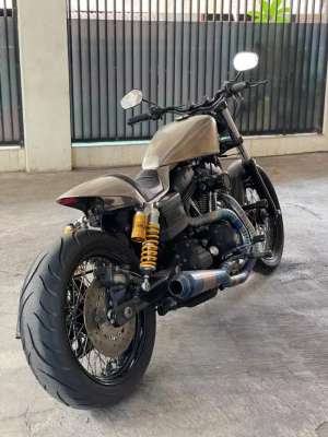 Harley Davidson Dyna Street Bob MHD lokasi di Kebayoran Baru, tersedia melalui melalui situs Olx