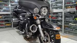 Harley Devidson Ultra Limited , tersedia melalui melalui situs Jualo