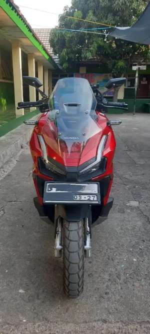 Honda Adv non abs th 2022 Nominus KM 9rb aman gaada kendala lokasi di Bojongloa Kaler, tersedia melalui melalui situs Olx