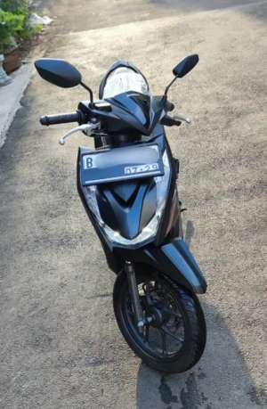 Honda Beat Deluxe 2023 lokasi di Penjaringan, tersedia melalui melalui situs Olx