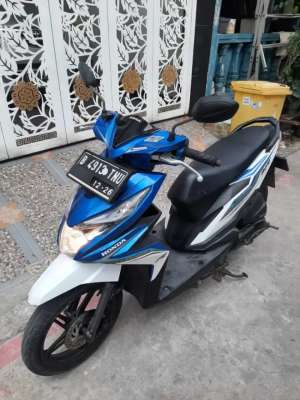 Jual bekas Honda Beat ECO 2016 ss lengkap mesin bagus pajak panjang B DKI KM 28RB,lokasi di Bekasi Utara