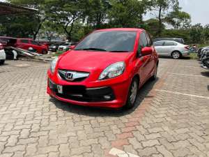 Jual bekas Honda Brio E Automatic 2013 Merah Istimewa Pajak Panjang,lokasi di Banten