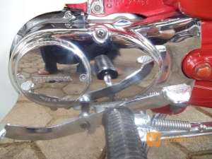 Honda C70 klasik Thun 77 , tersedia melalui melalui situs Jualo