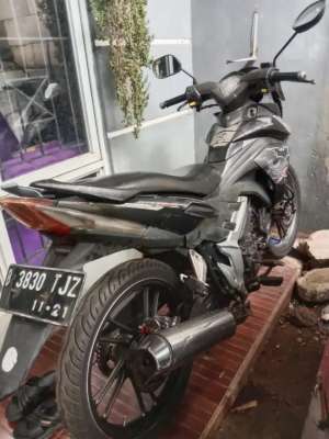 Honda cs 1 125 CCHonda city sport 1 lokasi di Cileungsi, tersedia melalui melalui situs Olx