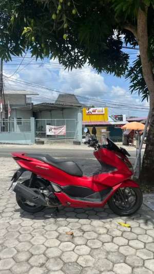 HONDA PCX 160 2021 lokasi di Balikpapan Kota, tersedia melalui melalui situs Olx
