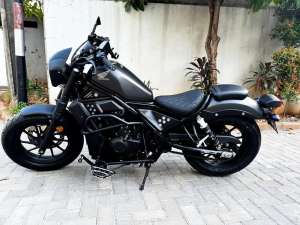 Honda Rebel 500 lokasi di Pondok Gede, tersedia melalui melalui situs Olx