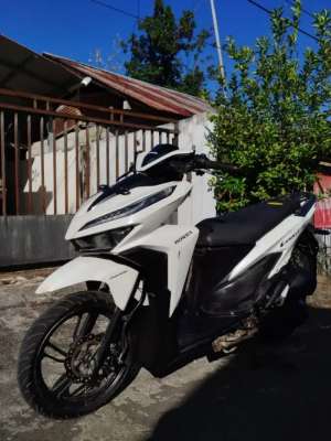 Honda vario 150 lokasi di Wanea, tersedia melalui melalui situs Olx