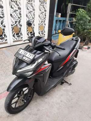 Jual bekas Honda Vario LED New 125 2018 ss lengkap mesin bagus pajak hidup B DKI,lokasi di Bekasi Utara