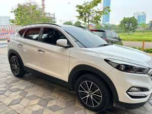 Jual bekas Hyundai Tucson CRDi Matic Tahun 2018 Kondisi Mulus Terawat Istimewa Seperti Baru,lokasi di Jawa Barat