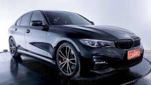 JUAL BMW 330i M Sport AT 2022 Hitam , tersedia melalui melalui situs Cintamobil