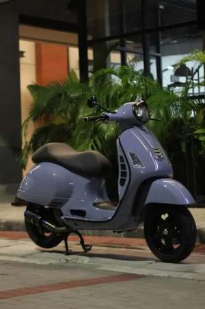 Jual vespa GTS 250 CC 85 JT NEGO lokasi di Cibinong, tersedia melalui melalui situs Olx