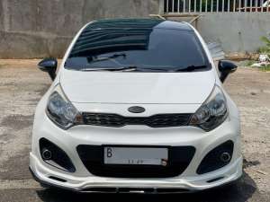 Jual bekas Kia Rio 1.4 Automatic 2014 Hatchback,lokasi di DKI Jakarta