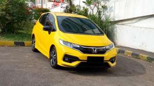 Jual bekas km37ribu Honda Jazz RS 1.5L GK5 CVT AT Kuning 2019 2020,lokasi di 