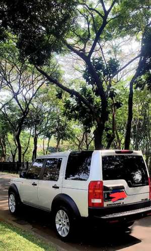 Land Rover Discovery 3 2005 Bensin , tersedia melalui melalui situs Olx